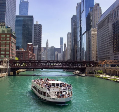 Chicago River 90-Minute Architecture Tour