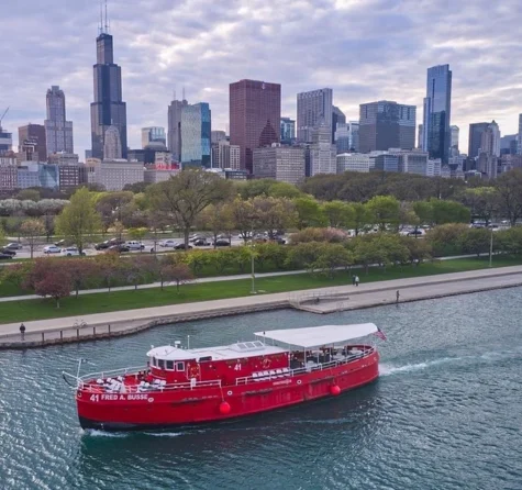 Historical and Architectural Chicago Fireboat River & Lake Cruise