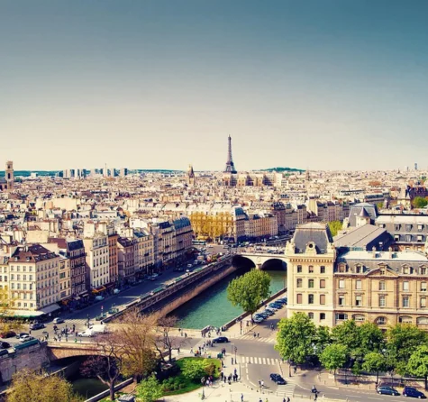 Paris Day Trip from Disneyland Paris Including Hop-On Hop-Off City Tour