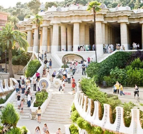 Park Güell Guided Tour with Skip the Line Ticket
