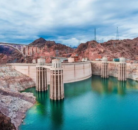 Private Tour of Hoover Dam via Luxury SUV