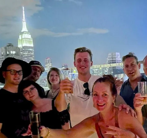 Speakeasies & Hidden Midtown Bars Crawl