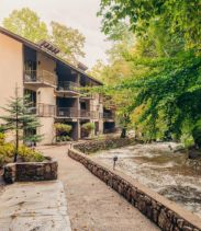 Brookside Lodge Gatlinburg – On the River (2)