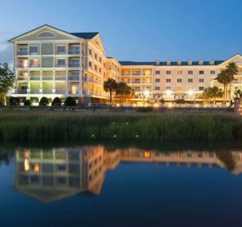 Courtyard Charleston Waterfront