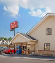 Econo Lodge Inn & Suites Gatlinburg at the Convention Center (2)