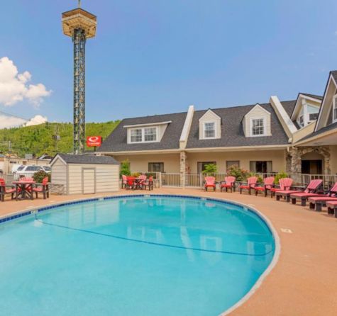 Econo Lodge Inn & Suites Gatlinburg at the Convention Center